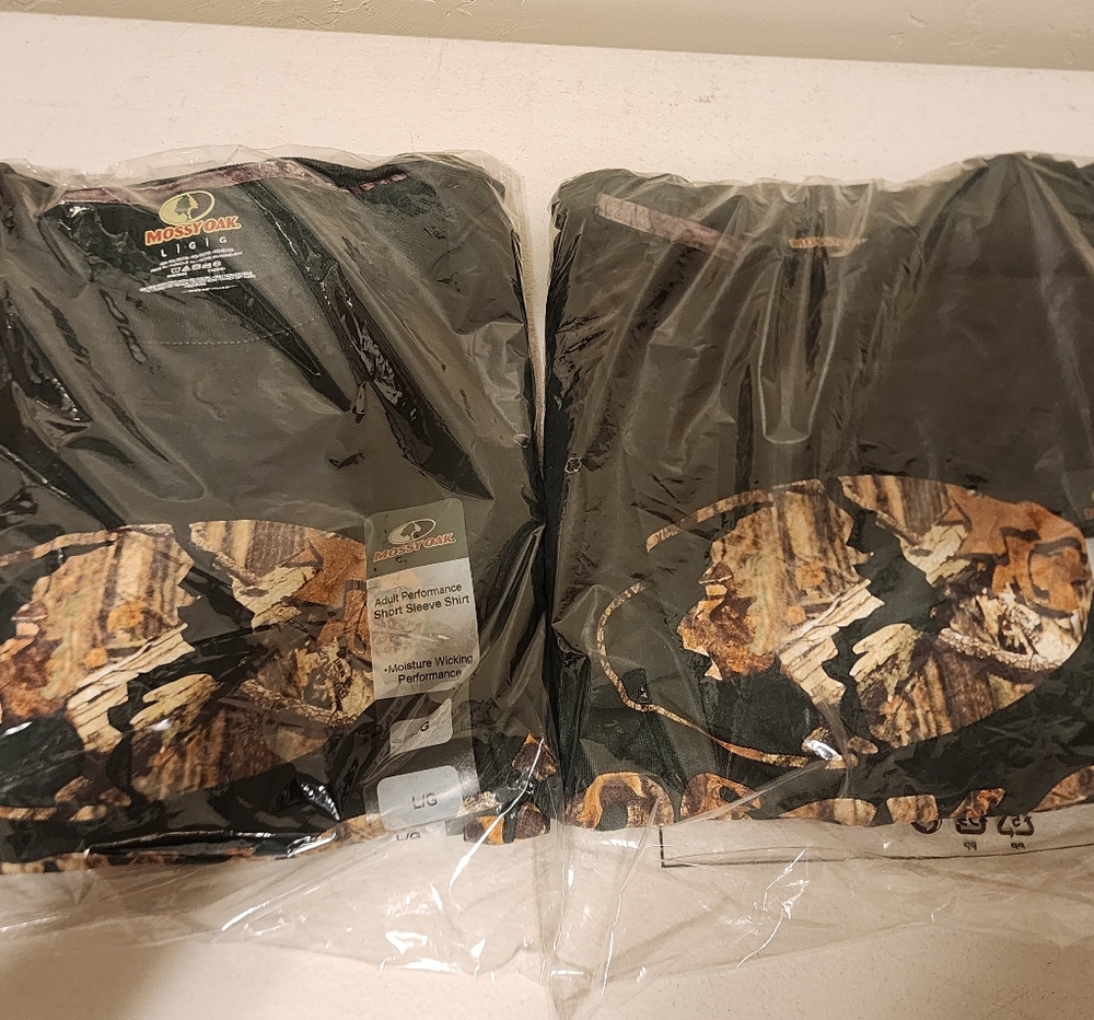 Lot Of 4 - Mossy Oak Camouflage Short Sleeve Shirt